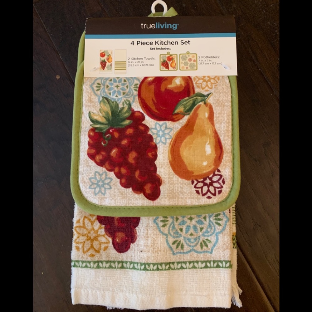 New 4 pc Kitchen Set